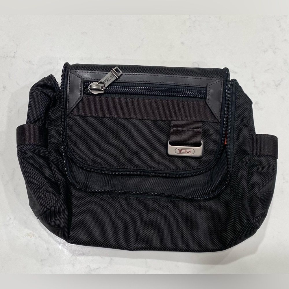 TUMI Black Unisex Zip Tolietry/ Make-up Travel Bag w/ Hanging Hook